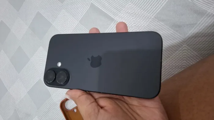 iPhone 16
