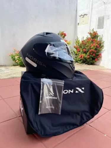Capacete Norisk Flow tamanho 56 Monocolor Preto feminino Fosco + Viseira Extra 