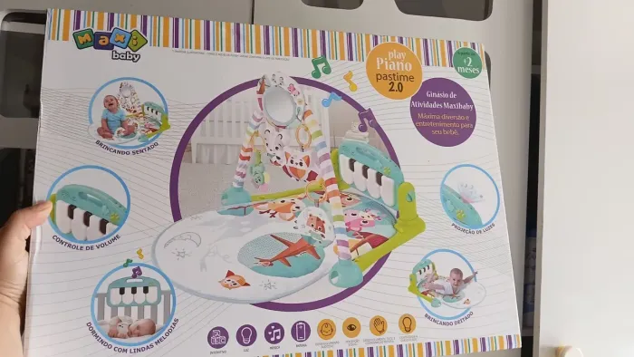 Tapete de atividades para bebê