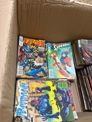 HQs Anos 90 - 162 unidades - Marvel e DC Comics