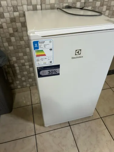 Frigobar Electrolux Efficient EM90