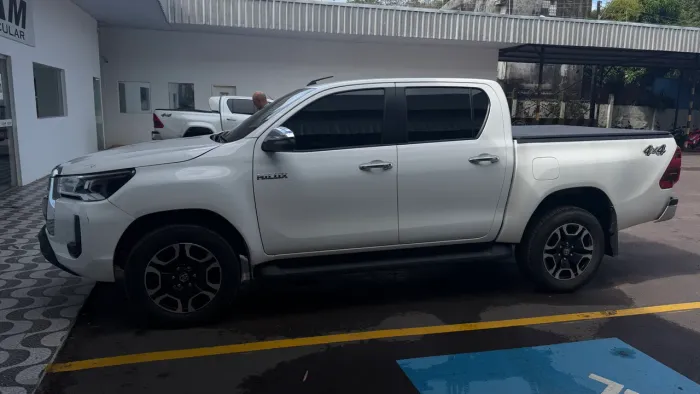 Toyota Hilux CD SRV 4X4 2.8 TDI Diesel Aut. 2025