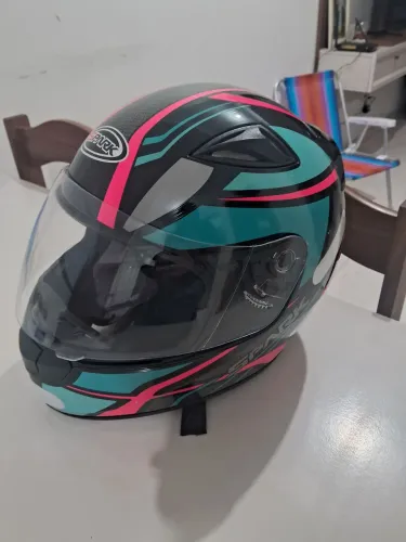 Capacete