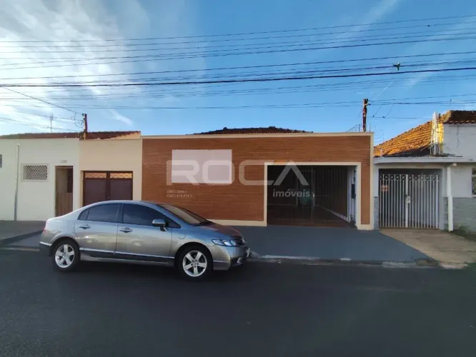 Casa Padrão à Venda e Locação no Jardim São Carlos - 3 Dormitórios, Suíte e Edícula!