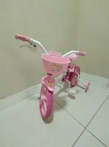 Bicicleta aro 12 em excelente estado