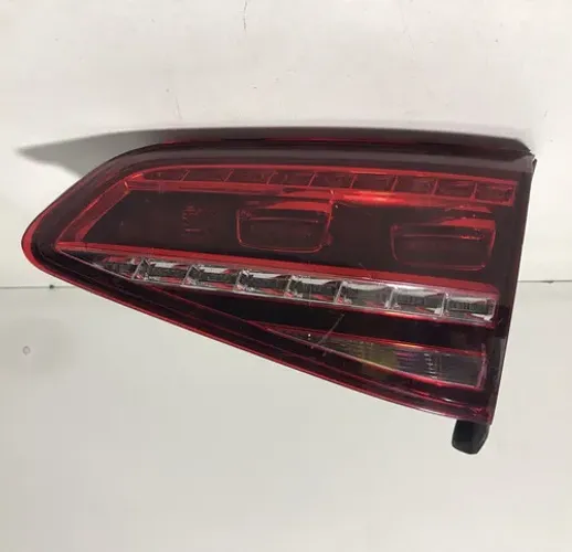 Lanterna Tampa Traseira Direita Golf 2014 Led Direito/passageiro Vermelho