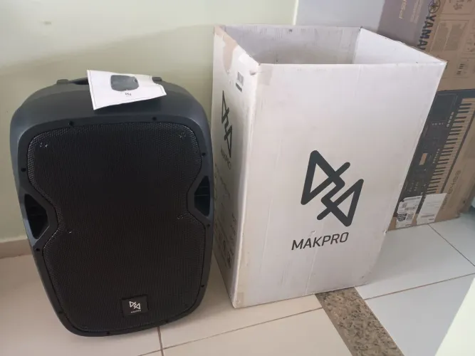 Caixa de som profissional MakPro