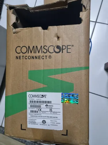 Cabo de rede CommScope NETCOnnect Cat 6 (PN:5 1427071-6) sobra. 30mts + outros Azul