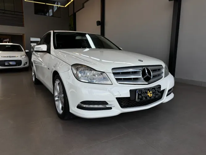 Mercedes-Benz C-180 CGI Classic 1.8 16V 156cv Aut. 2012