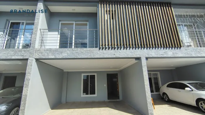 Aluga Sobrado em condominio com suite no bairro Igara em Canoas/Rs