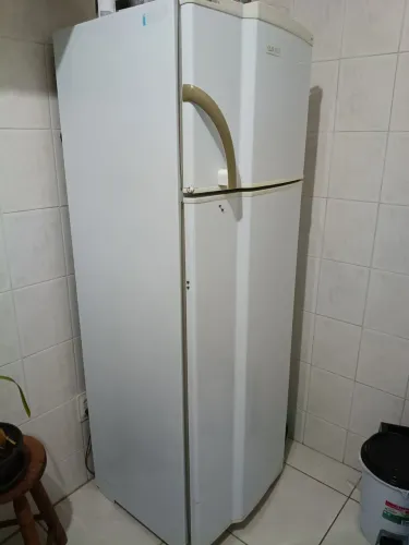 Geladeira 2 portas 