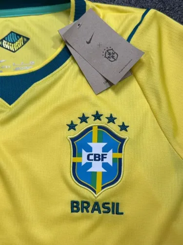 Promoção Camisa da Seleção Brasileira amarela e azul versao fan torcedor player