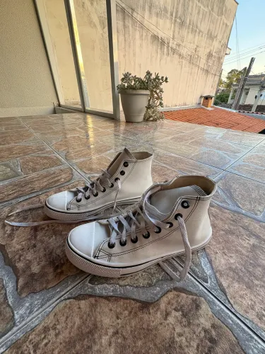 Tênis novo Star feet 