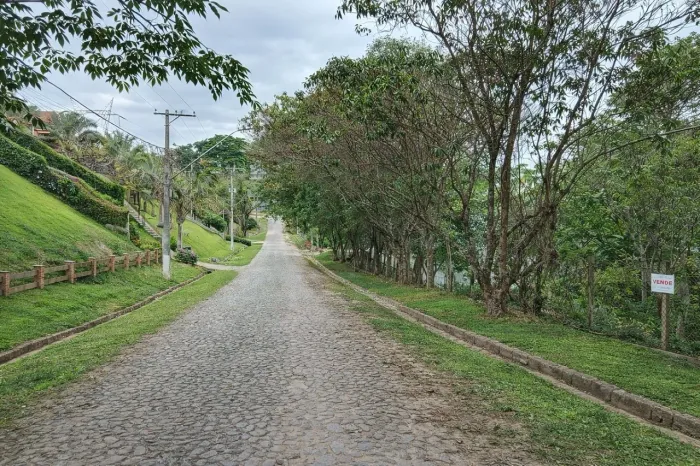 Terreno à venda, 1.000m² por R$ 420.000 - Condomínio Alpes - Guararema/SP