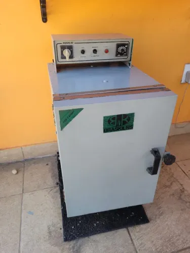 Forno para queima de porcelana e cerâmica