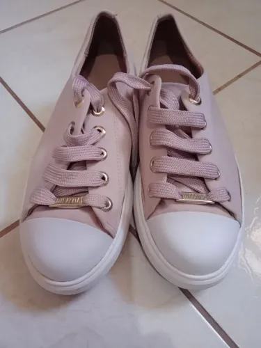 Tênis vizzano número 35 Rose