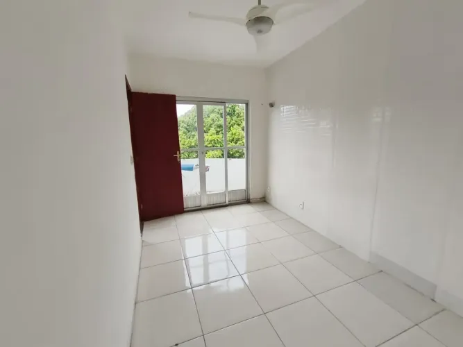 APARTAMENTO NO CORAÇÃO DE VALENÇA/RJ  USO RESIDENCIAL OU COMERCIAL