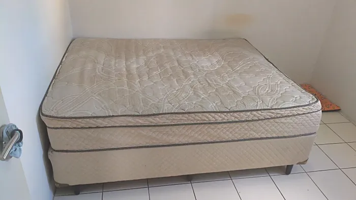 Cama Queen Size box casal 