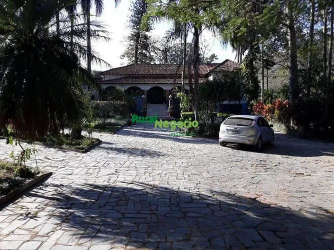 FAZENDA COM SEDE LUXUOSA Á VENDA EM QUELUZ-SP
