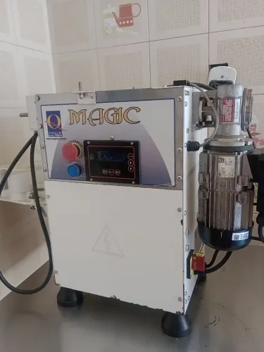 Vendo máquina de salgado mais fogão panela mexedora mesa inox 16.000