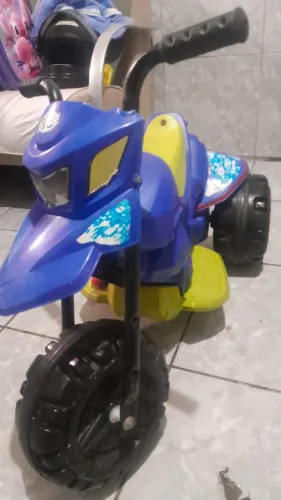Moto elétrica infantil 