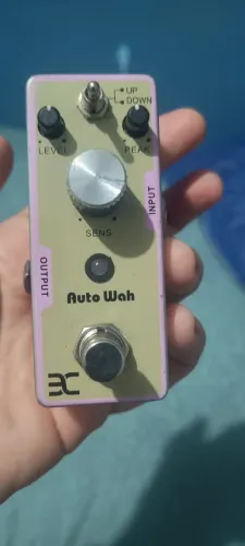 Pedal para guitarra ou baixo efeito auto wha