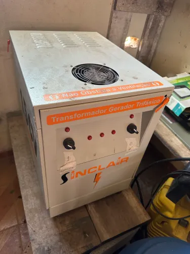 Gerador Trifásico Sinclair 15 cv, transforma 220V Monofásico para 220V Trifásico.