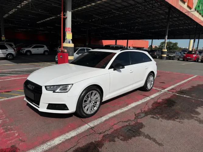Audi A4 2.0 Avant Ambie. 2.0 16V TFSI S Tron. 2017