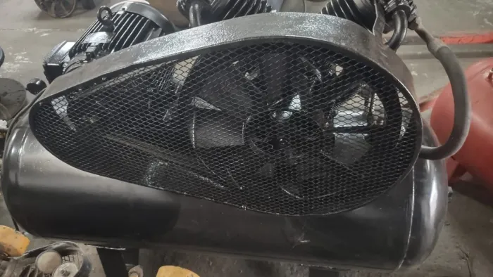 COMPRESSOR