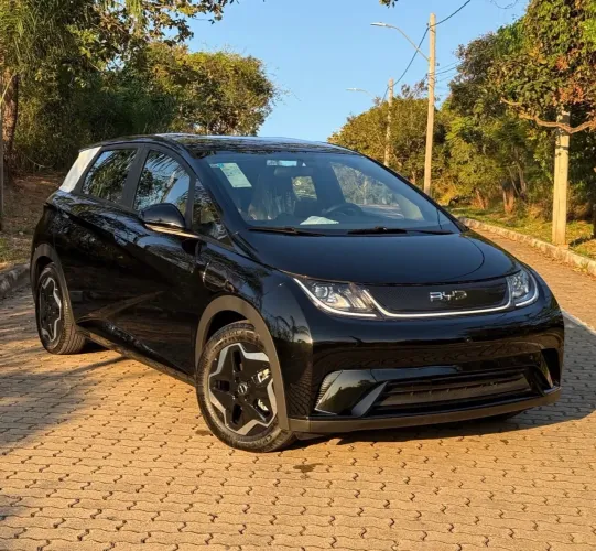 BYD Dolphin EV (Elétrico) 2025