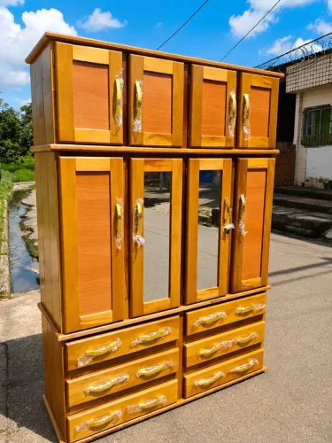 Guarda roupa de casal 4 portas e 6 gavetas novo entrega grátis.