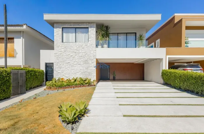 Casa à venda em Santana de Parnaíba, Alphaville, com 3 suítes, com 300 m², Residencial Qua