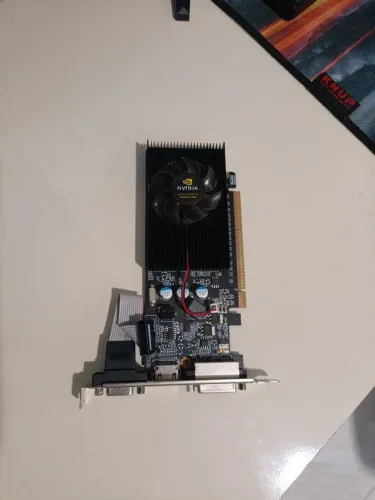 Placa de video GT 730 2GB