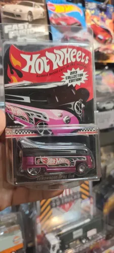 Hot Wheels 2013 Volkswagen Drag Bus Rlc Collectors Edition.