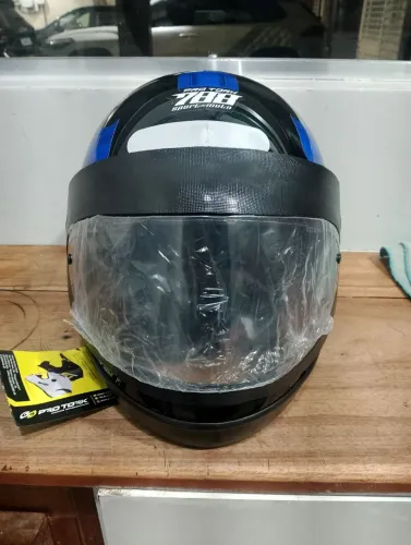 Capacete moto
