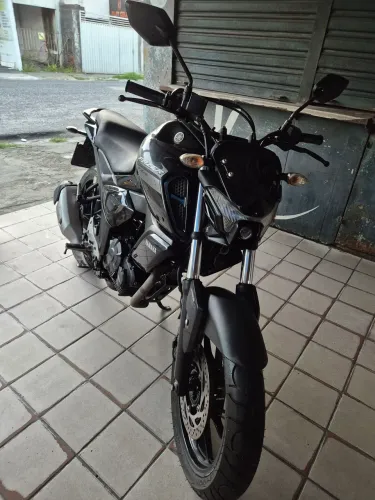 Yamaha FZ15 22/23 Preta