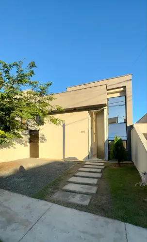 Alugo casa em condomínio Canadá House