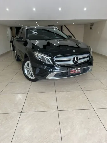 Mercedes-Benz GLA 200 Adv. 1.6/1.6 TB 16V Flex Aut. 2016