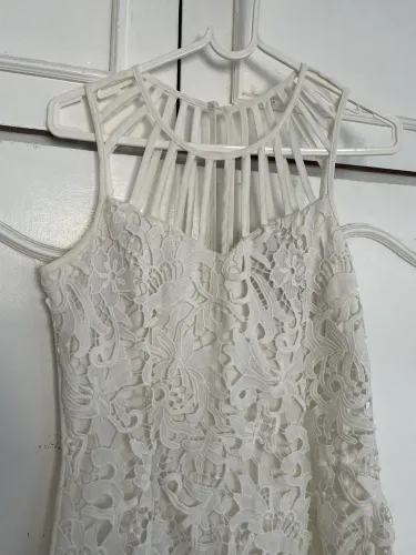 Vestido rendado branco 