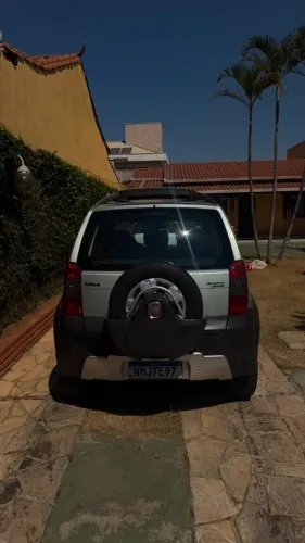 Fiat Idea Adv./ Adv.lock.dualogic 1.8 Flex 5P 2010