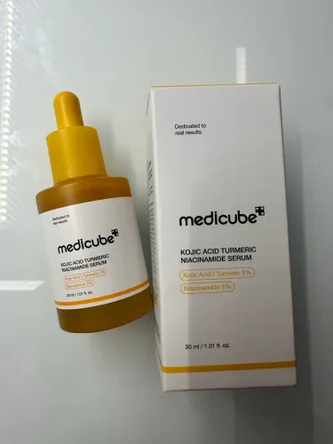 Medicube KOJIC ACID TURMERIC NIACINAMIDE SERUM