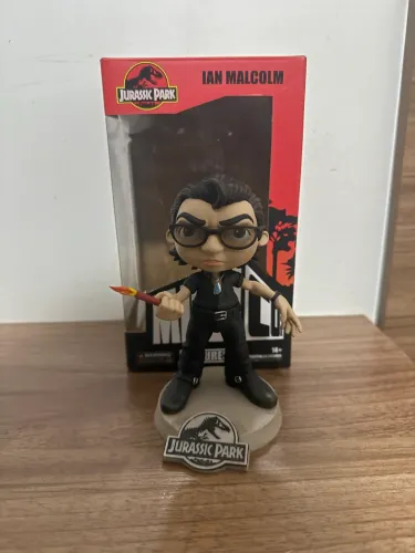 Jurassic park Ian Malcolm iron studios minico