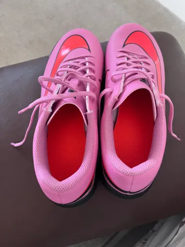 Chuteira socity nova n 40 rosa