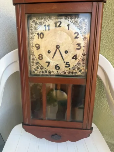 Relógio Antigo de parede cuco alemão marca JUNGHANS