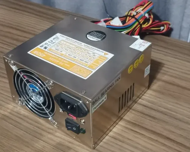 Fonte Trond PS-450SX 450W ATX - 115V/230V - Ventoinha Ball Bearing c/ Controle por Tempera