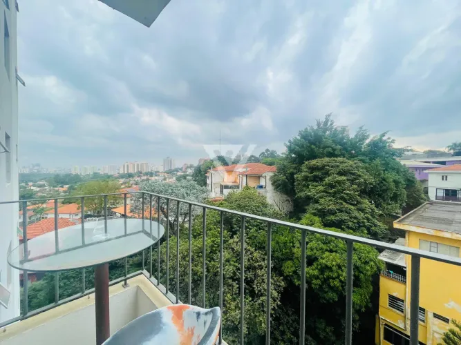 Apartamento a venda com 2 dormitórios na Vila Madalena