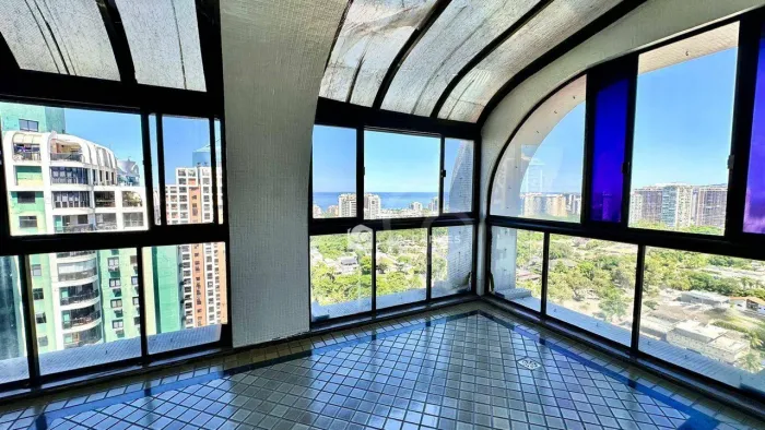 Cobertura com 3 dormitórios para alugar, 200 m² por R$ 14.060,00/mês - Barra da Tijuca - R