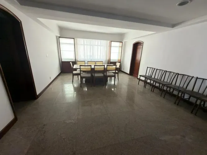 GR Aluga Ed. Cristo Rei - 365m2 - 4 suites - 2 vagas - Na Generalíssimo