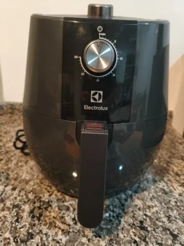 Air Fryer Electrolux Rita Lobo 3,2L Preta 220V