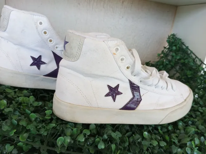 Tênis Converse Cano Alto Branco e Roxo - - Tam 37